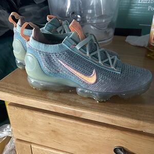 Nike Teal and Peach VaporMax Flyknit Shoes